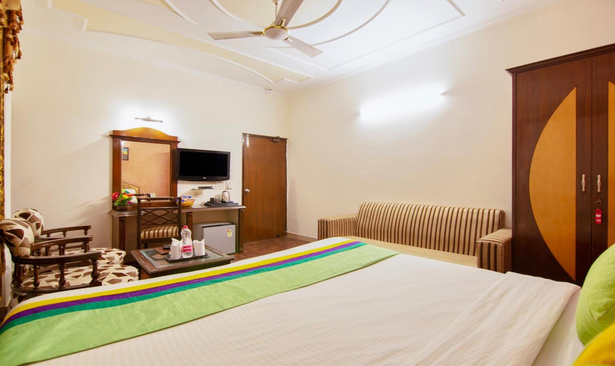 Treebo Paras International Delhi  Exterior photo