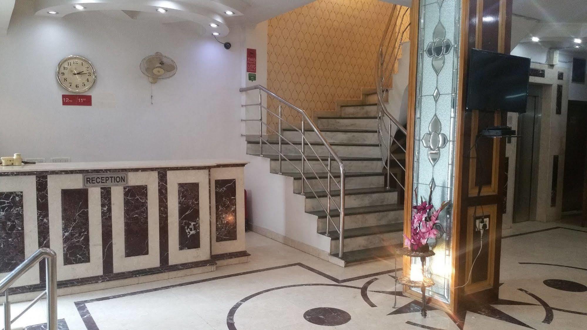 Treebo Paras International Delhi  Exterior photo